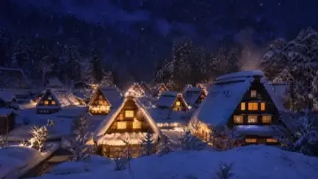 雪の合掌造り集落の夜